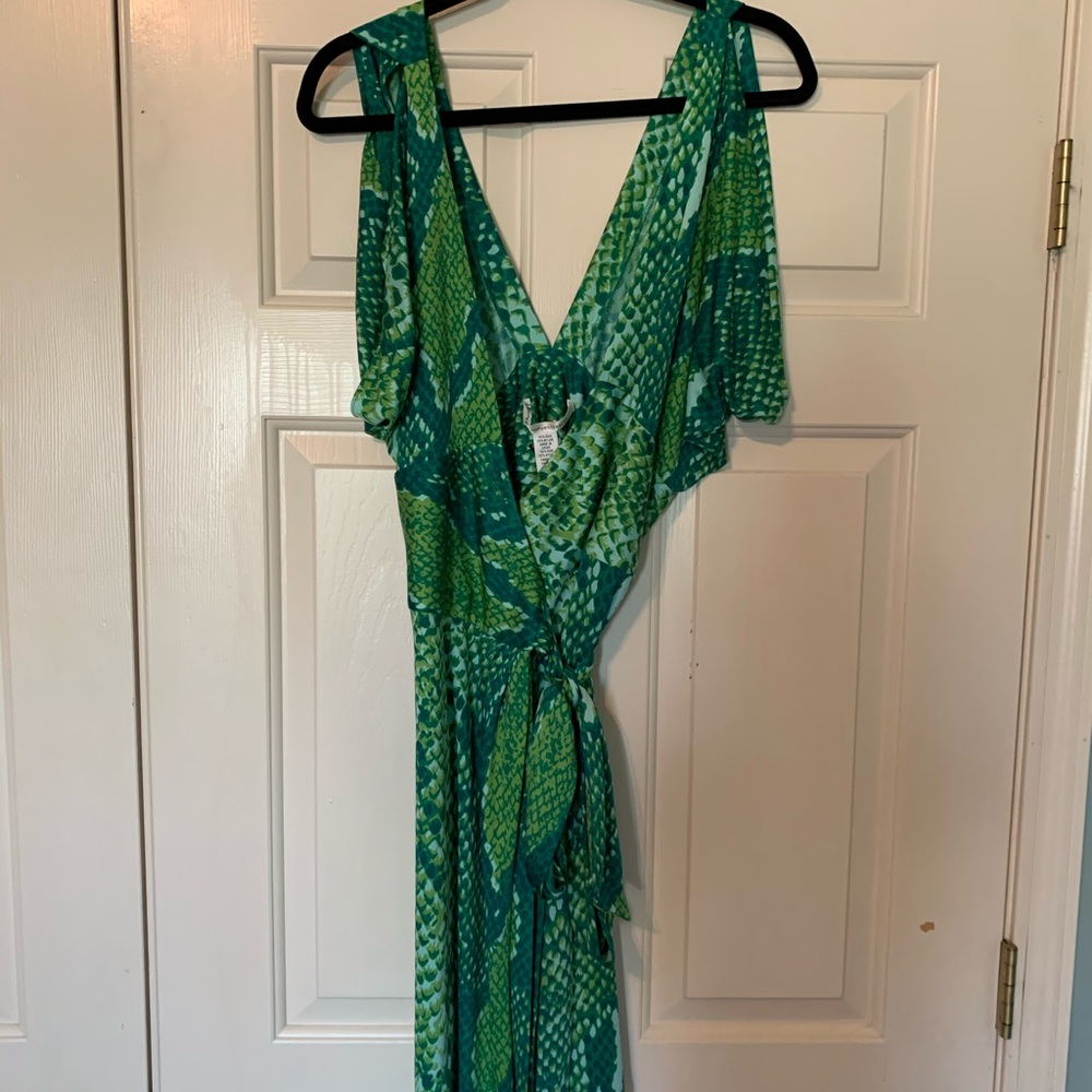 Diane von Fürstenberg Suron Wrap Dress - Picture 2 of 5